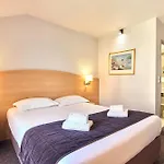Saint Laurent Hotel 3*
