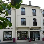 Saint Laurent Hotel