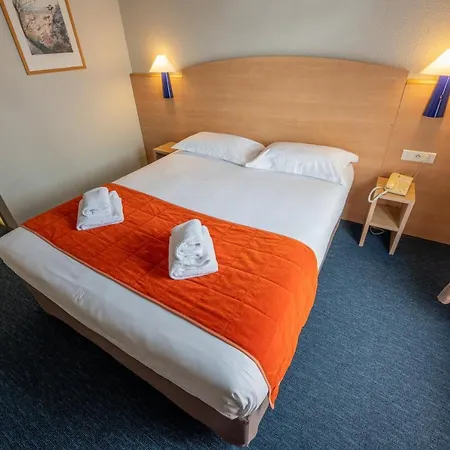 Saint Laurent Szálloda