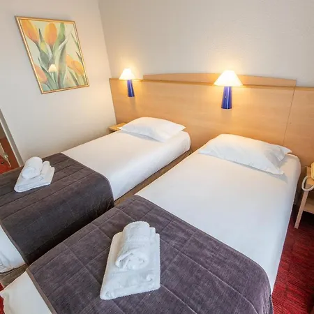 Hotel Saint Laurent 3*