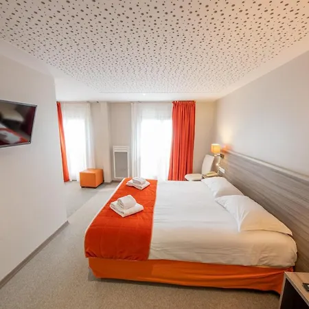 Hotel Saint Laurent 3*