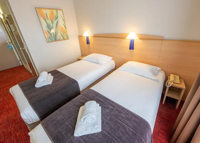 Hotel Saint Laurent 3*