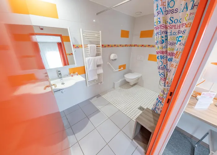 Saint Laurent Hotel 3*