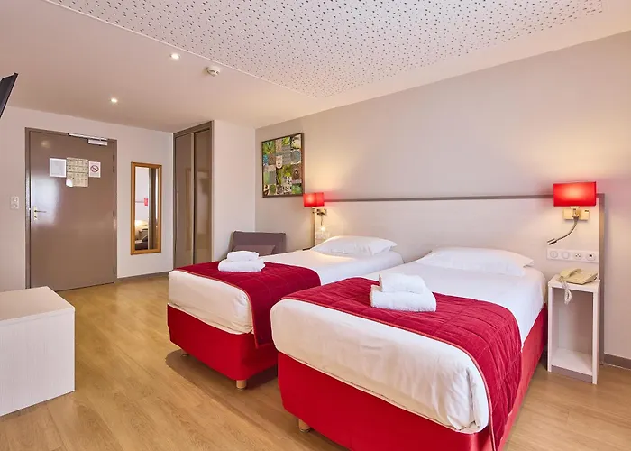 Saint Laurent Hotel 3*