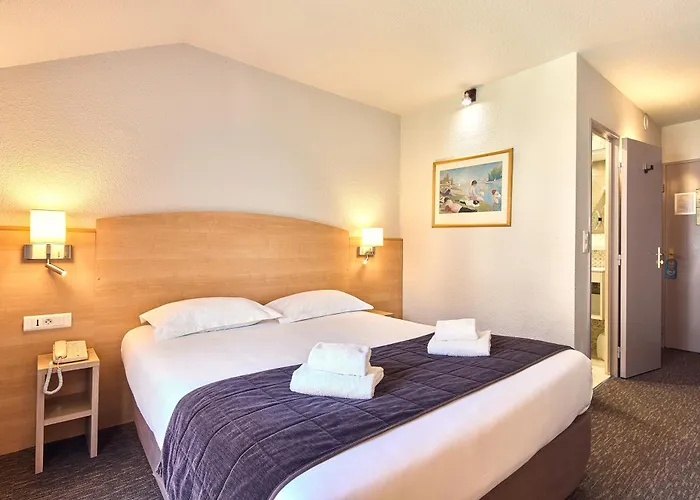 Saint Laurent Hotel 3*